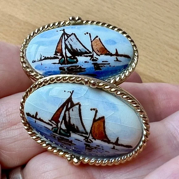 VINTAGE LARGE CERAMIC PAINTING BOATS SAILING NAUTICAL THEME CUFFLINKS UNUSUAL